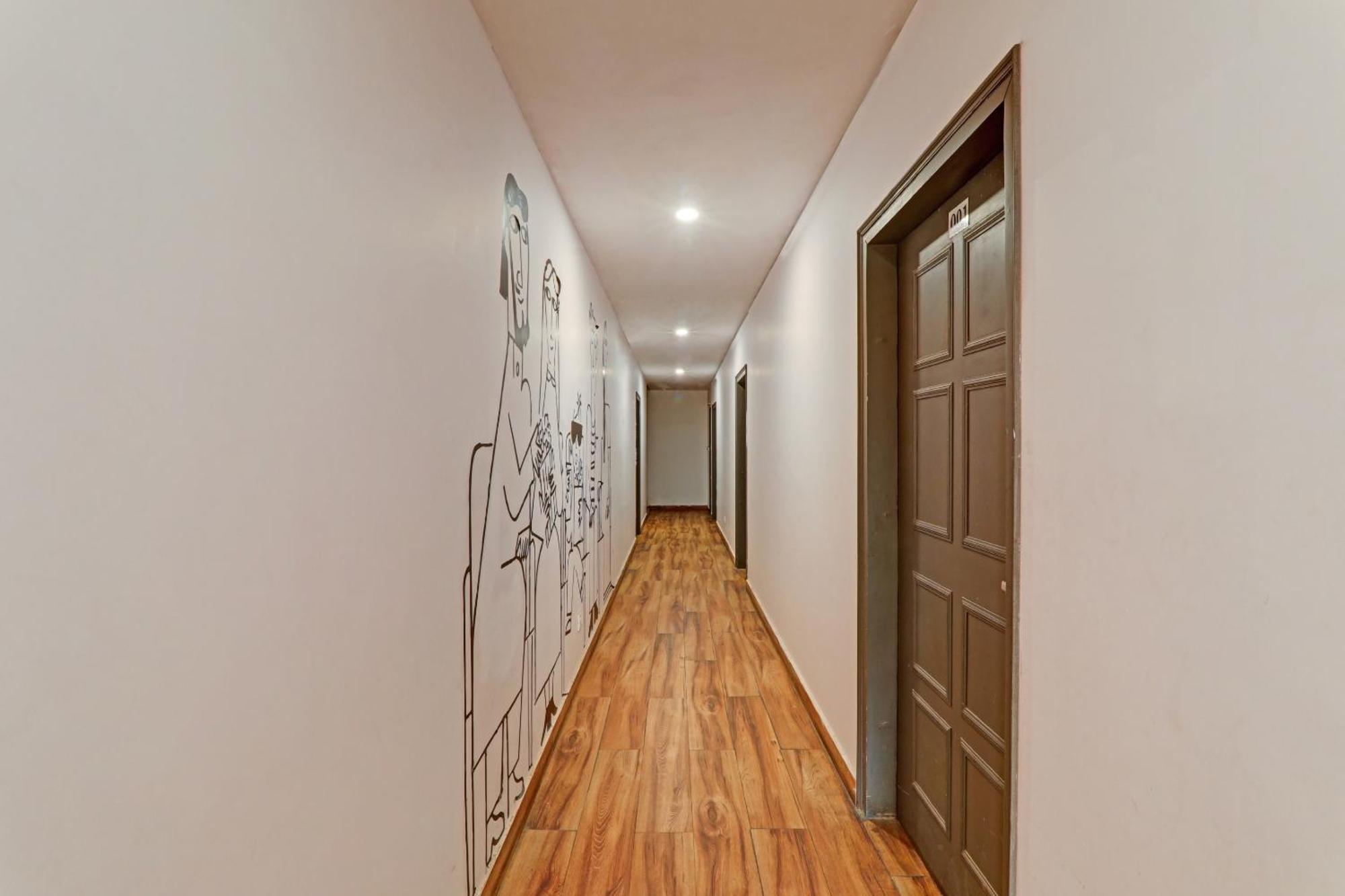 Townhouse The Shubham Hotel Bijnaur Exterior foto